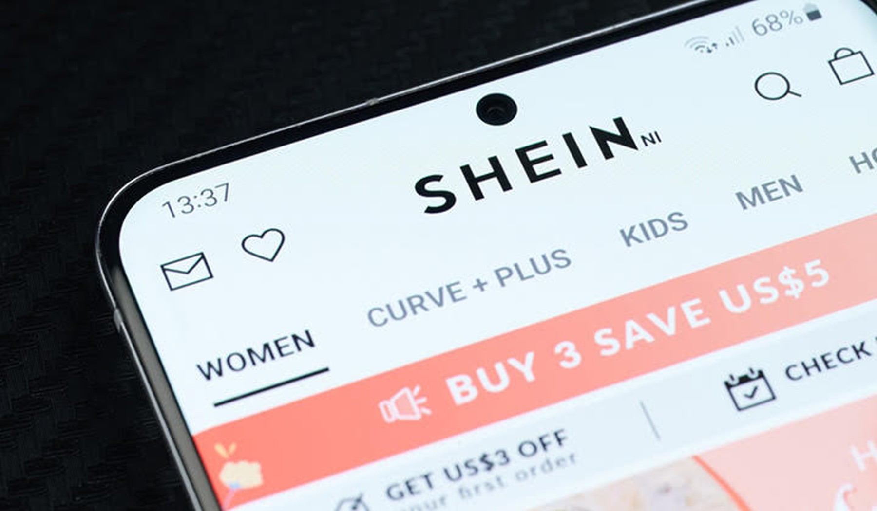 Imagen de la aplicación de SHEIN donde se pueden ver los descuentos de la tienda