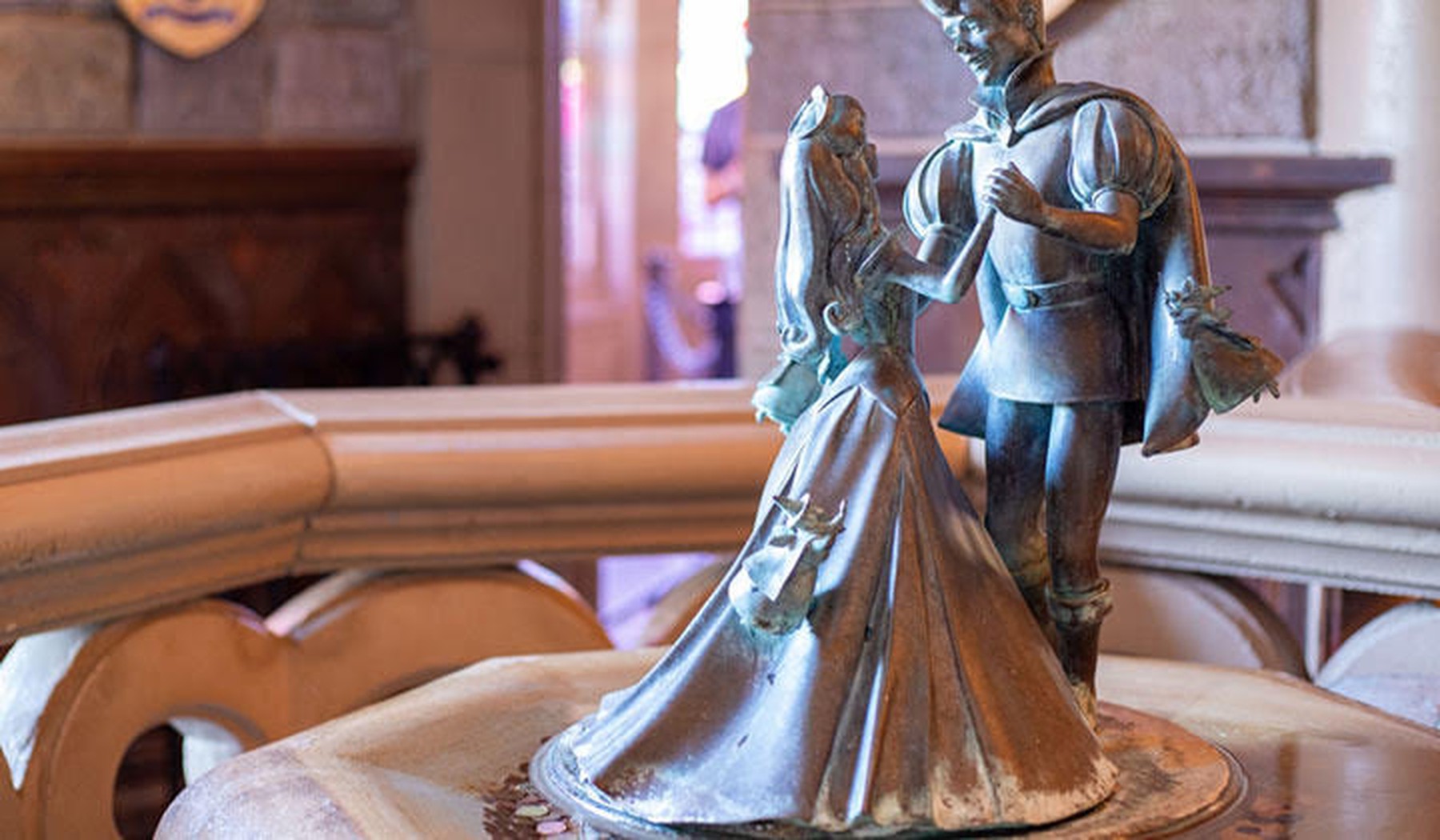 Figuritas de Bella Durmiente y el Príncipe Encantador