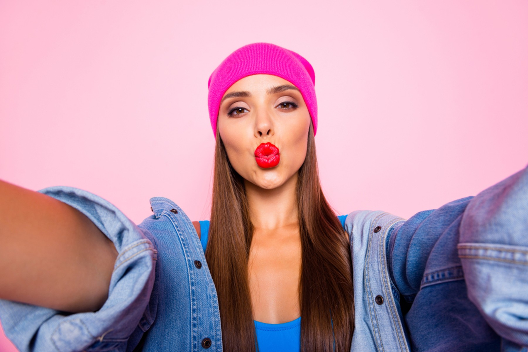 Celebra el día del beso: trucos y consejos para ahorrar en el maquillaje de labios perfecto. 
